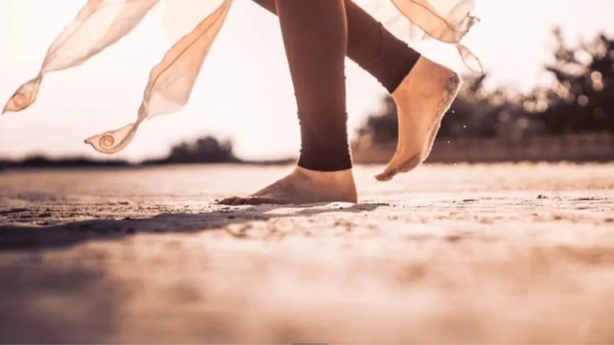 Background Feet Banner